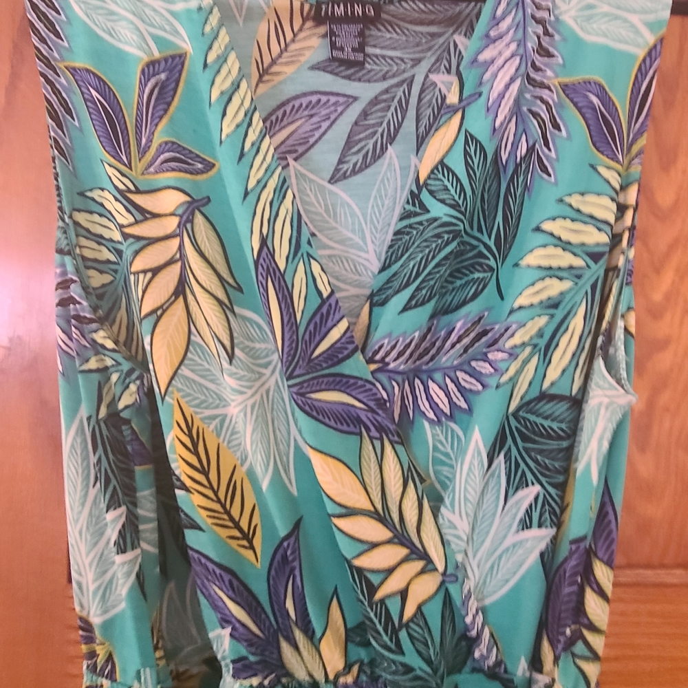 Maxi dress with side split.